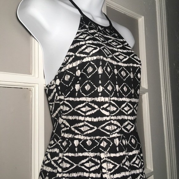 B. DARLIN IKAT DRESS - Picture 4 of 8